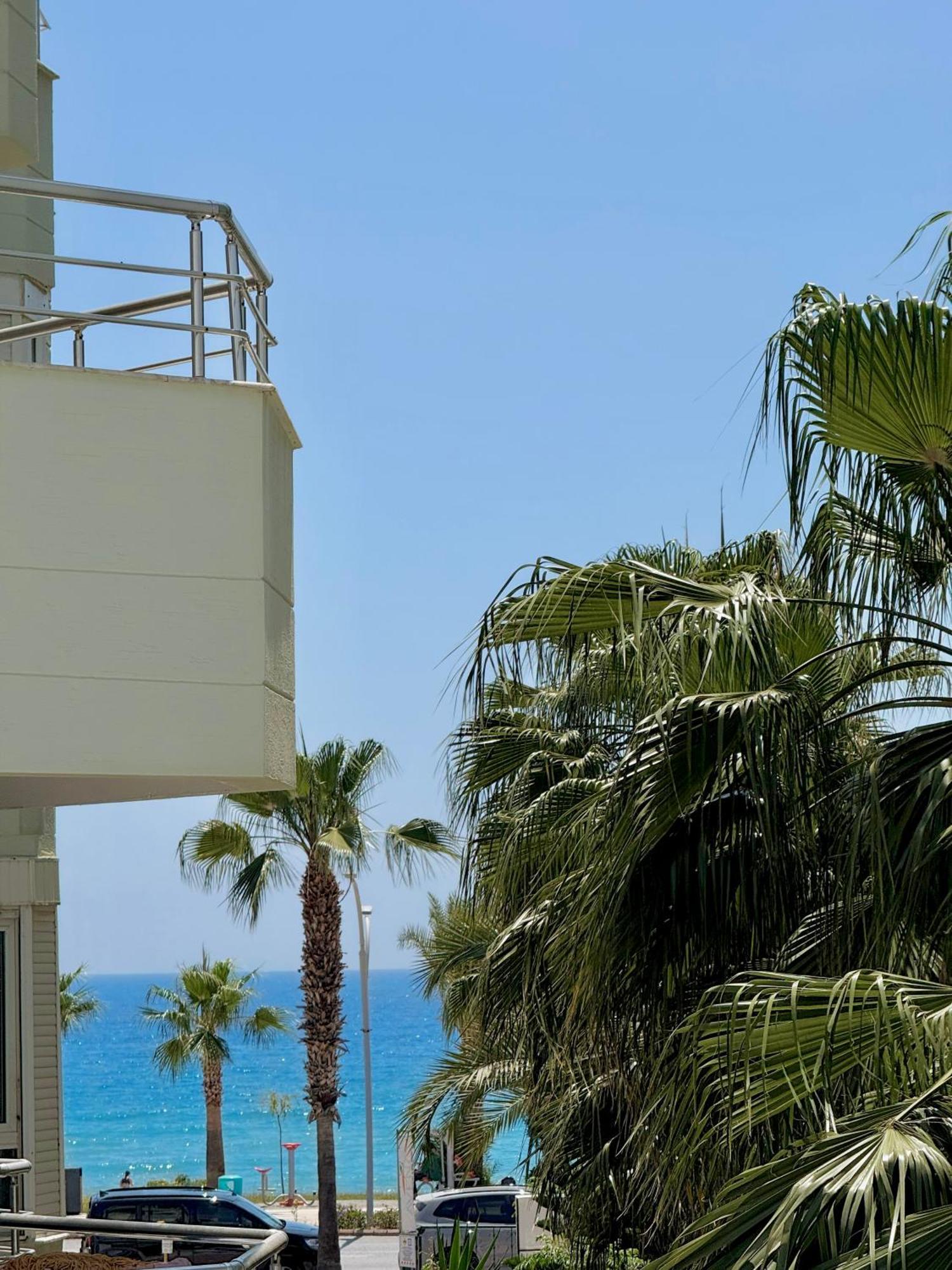 Sa Apartments! Beachfront Apartment With Sea View & Pool Alanya Buitenkant foto