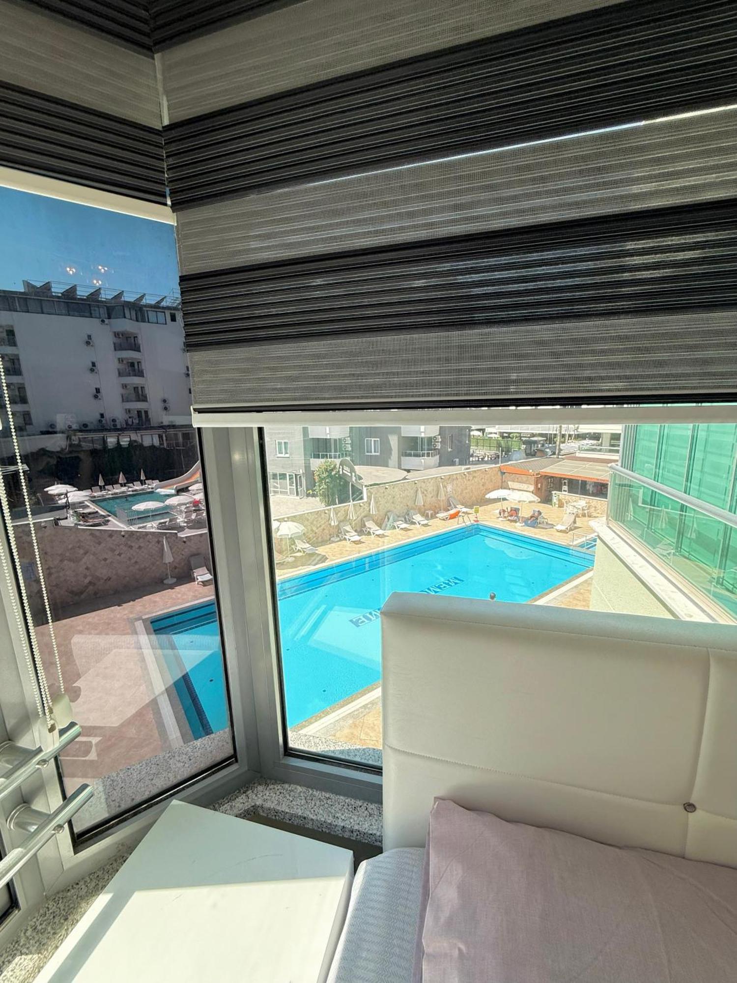 Sa Apartments! Beachfront Apartment With Sea View & Pool Alanya Buitenkant foto