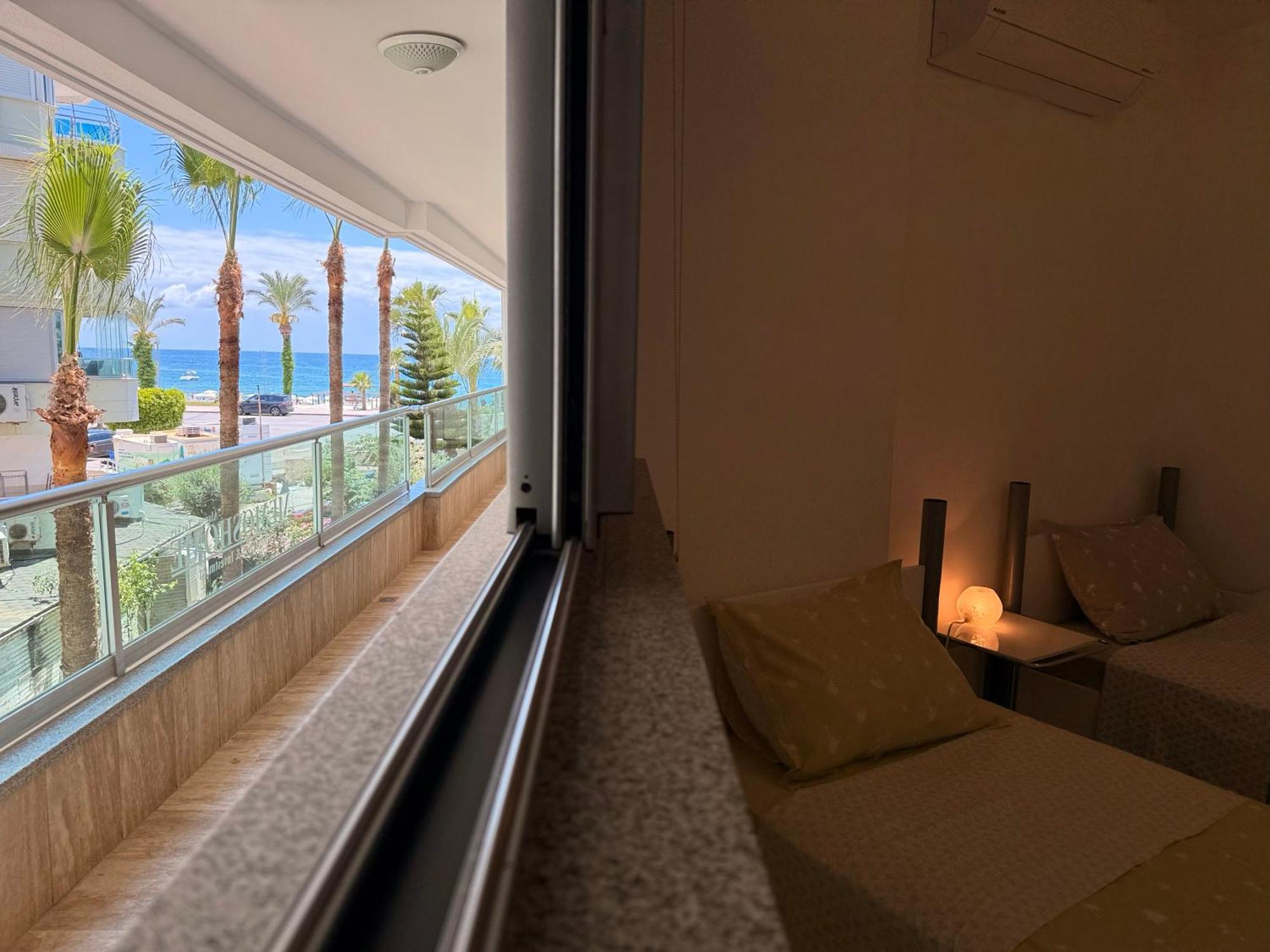 Sa Apartments! Beachfront Apartment With Sea View & Pool Alanya Buitenkant foto