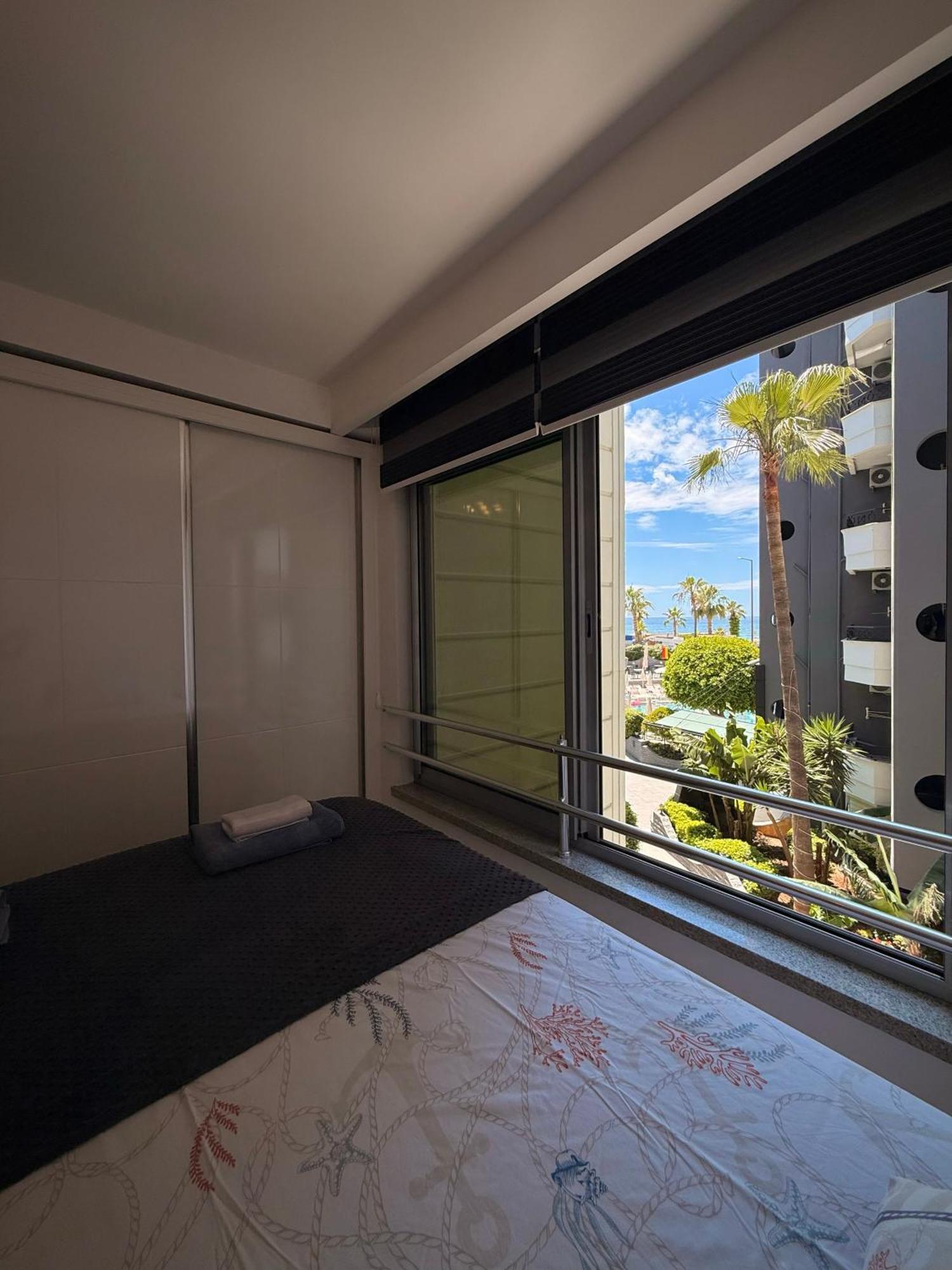 Sa Apartments! Beachfront Apartment With Sea View & Pool Alanya Buitenkant foto